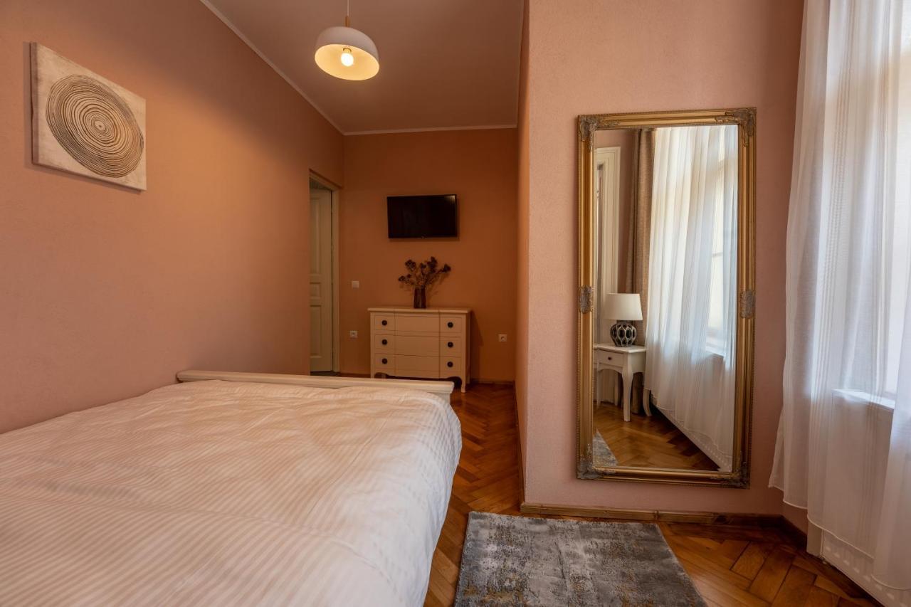 Central Park Apartment Segesvár Kültér fotó