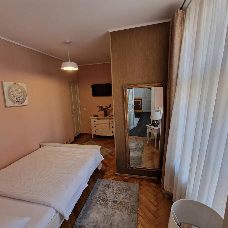 Central Park Apartment Segesvár Kültér fotó